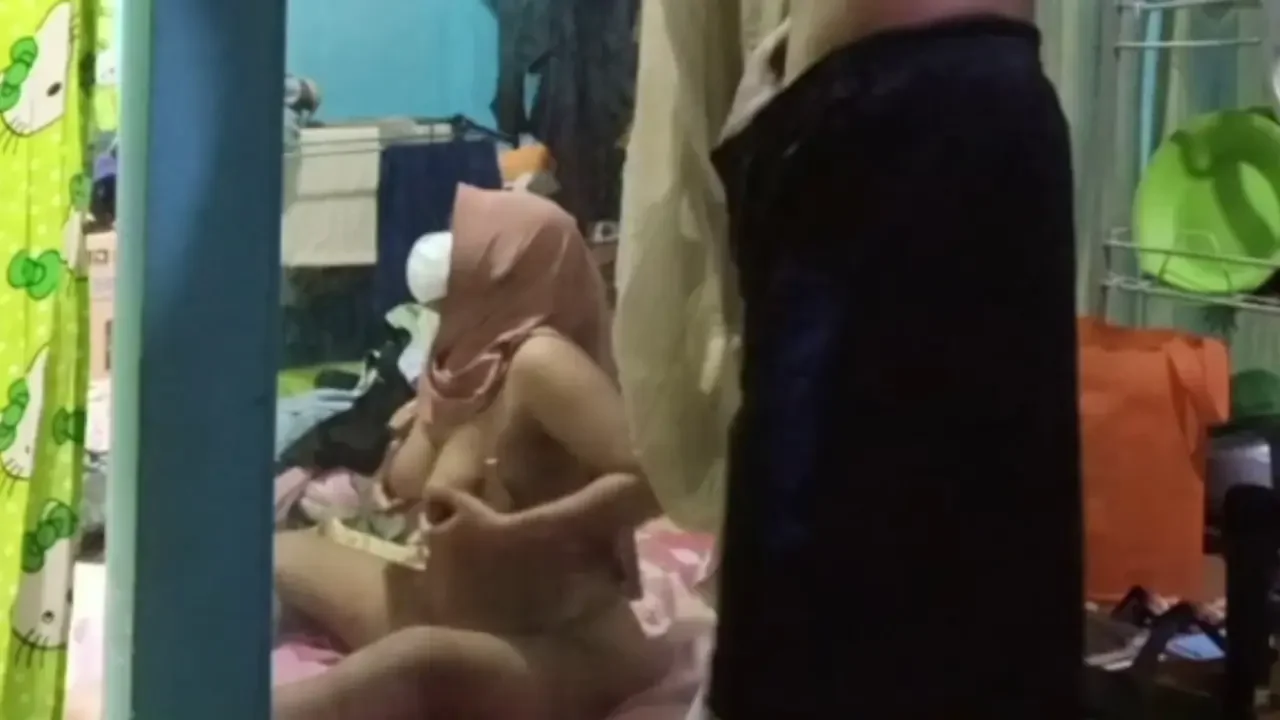 mertua ketahuan colmex sama menantu, malah di ajakin ngewe...
