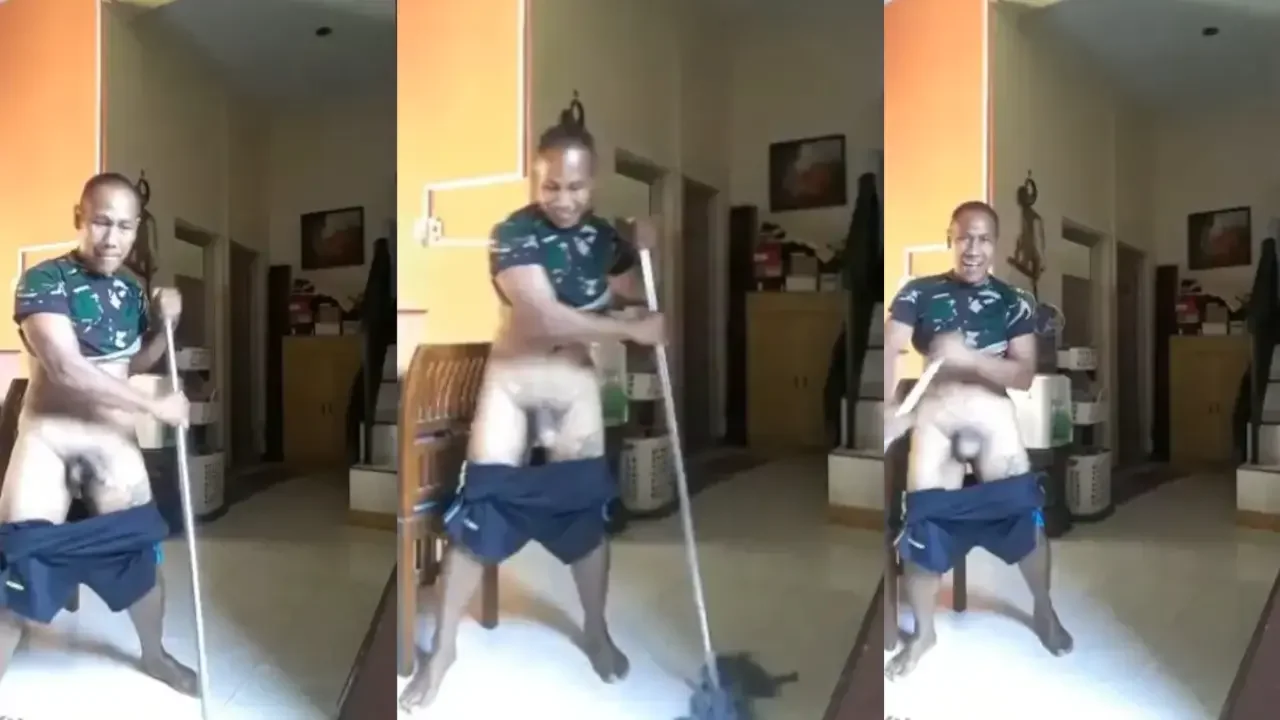Bokep Indo Kelakuan Bapak Sapa Nih di suruh nyapu Malah Coli...